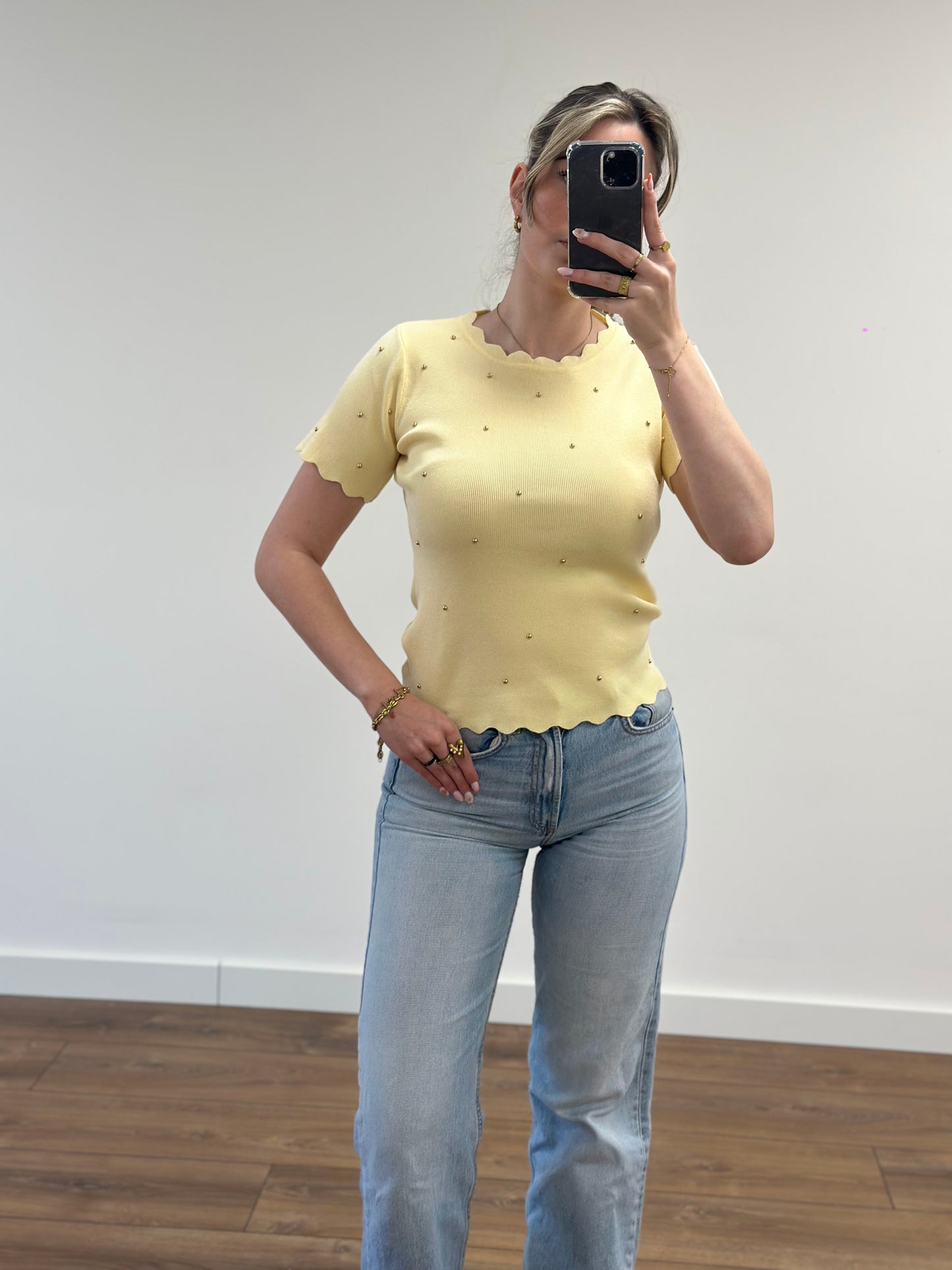 Studs Tee - Butter yellow