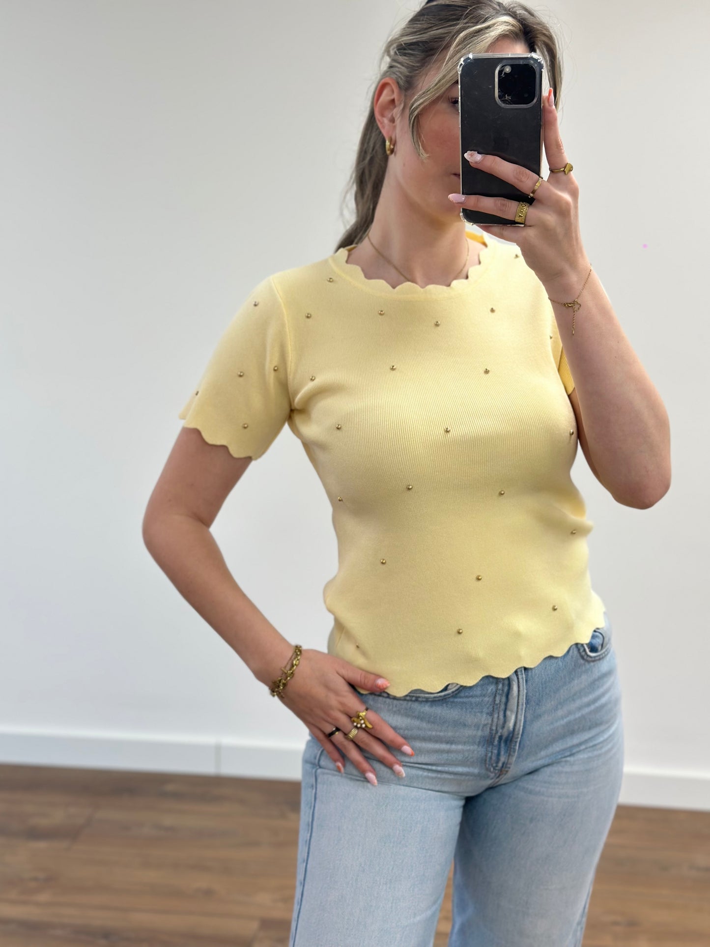 Studs Tee - Butter yellow