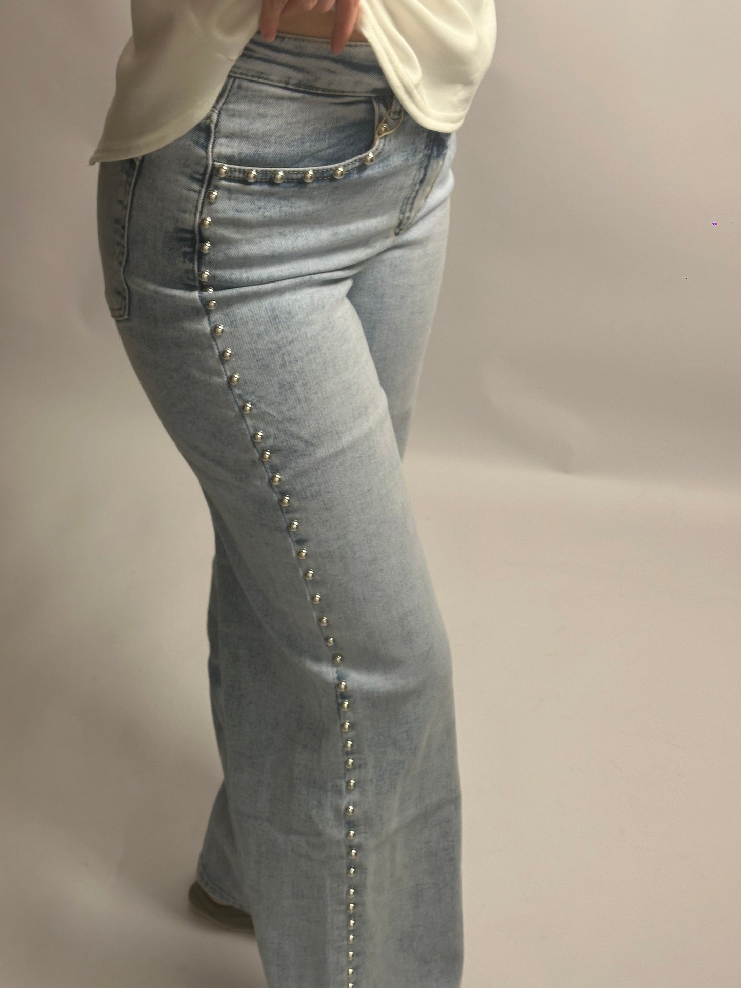 Studs Jeans