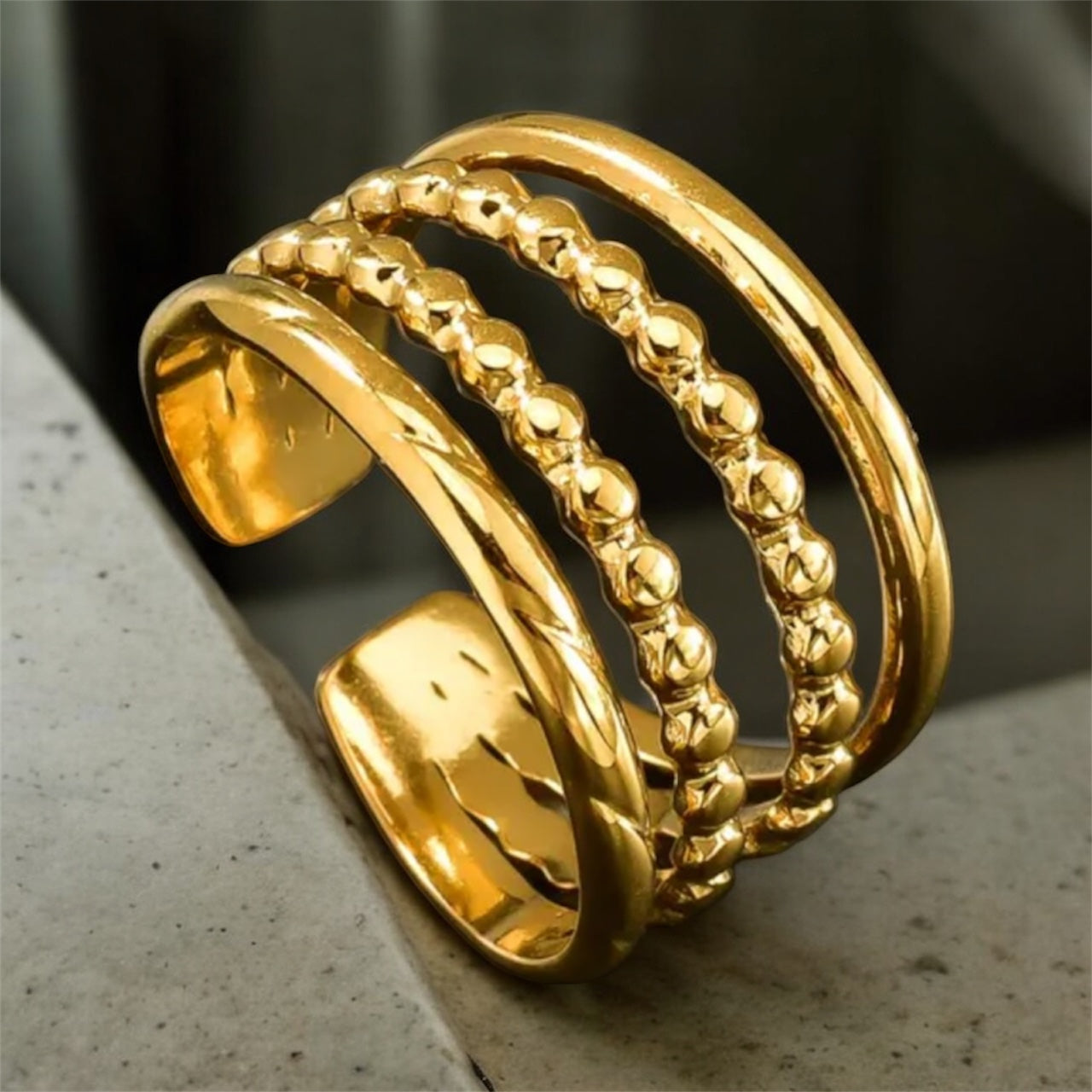 Bold ring - Gold